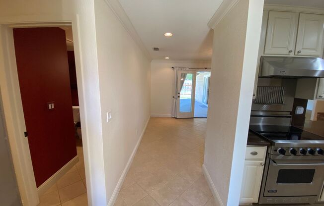 Beautiful Home with a Pool