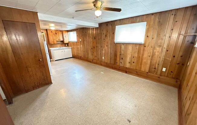 1009 S 11th Ave