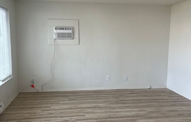 280-1b - 210,212,216,218 Benson