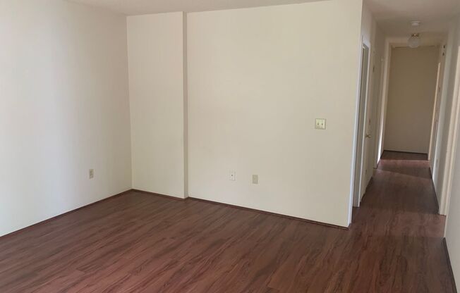 3 beds, 2 baths, $1,600