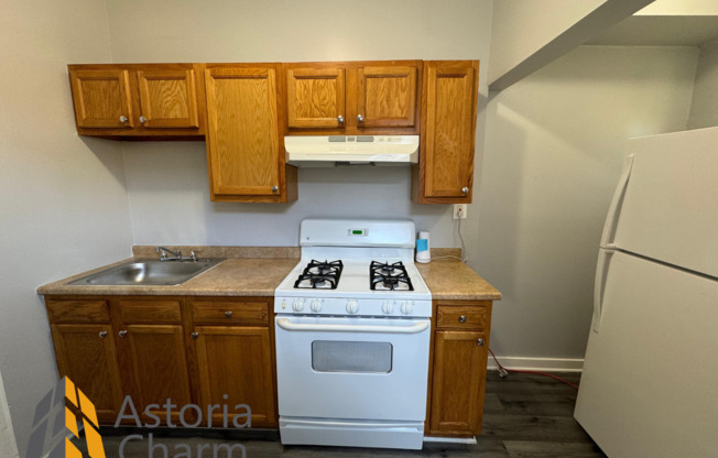 2 beds, 1.5 baths, $1,600