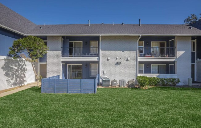 Experience the charm of Distinction Apartment Homes, where modern living meets serene landscaping. Enjoy spacious layouts and community amenities designed for comfort and convenience. Schedule your tour today for a fresh start!