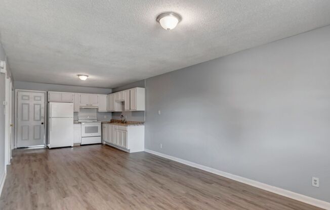 1 bed, 1 bath, $775, Unit 8th - 22