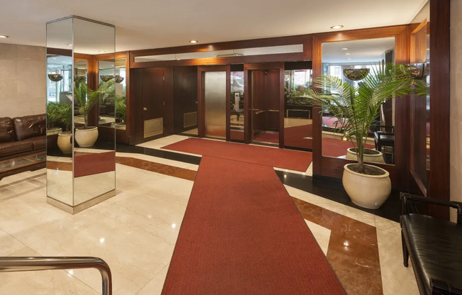 1 bed, 1 bath, 700 sqft, $4,300, Unit 6D