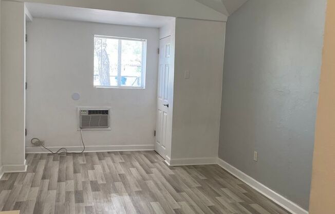 Charming Studio Near the University of Arizona!