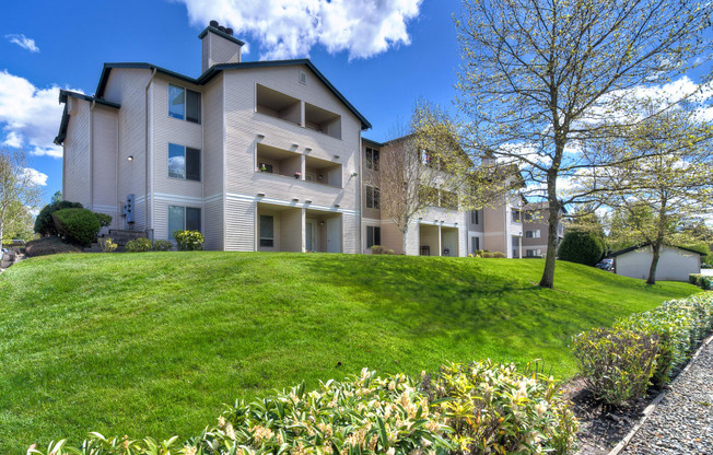 Puyallup Apartments- Deer Creek Apartments- exterior