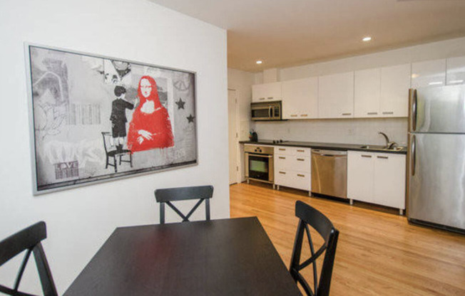 2114 7 AVE W