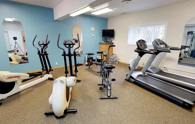fitness center amenity at indian hills apartments