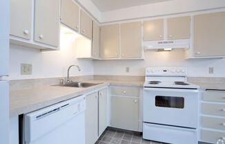 2 beds, 1.5 baths, 1,050 sqft, $1,650, Unit 58