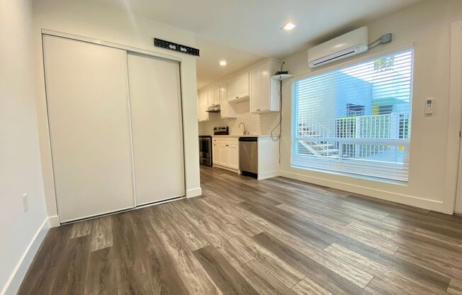Addison Arms Apartments