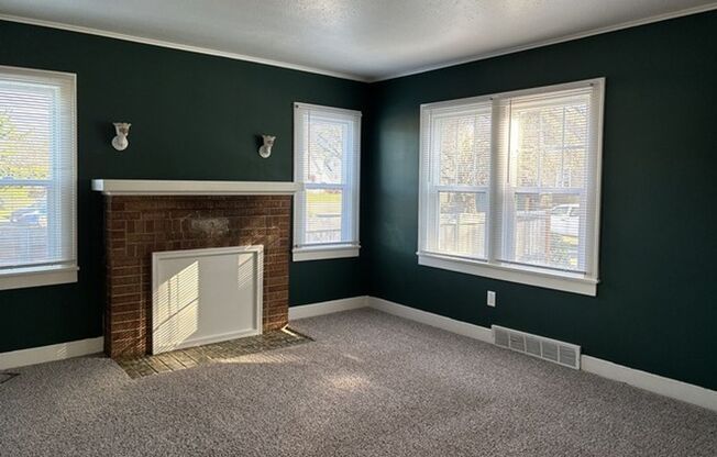 4Bd/1Ba Two Story Home - For Viewing!