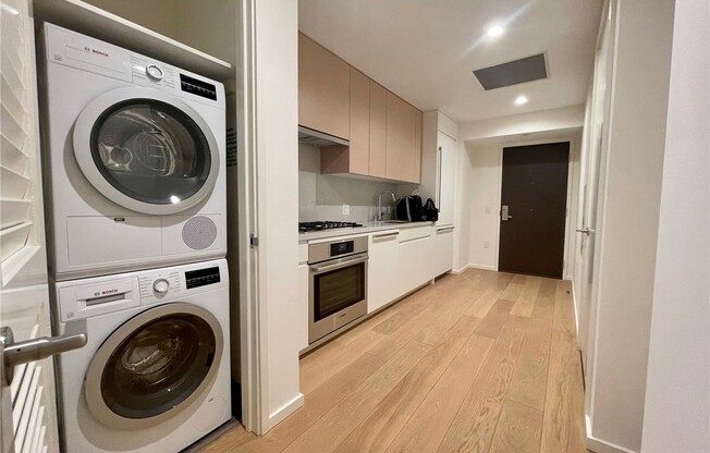 Studio, 1 bath, 491 sqft, $3,200, Unit 1123