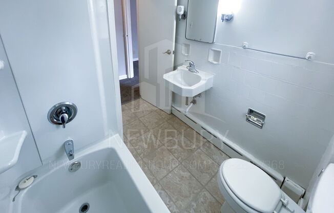 1 bed, 1 bath, 564 sqft, $725, Unit T 15