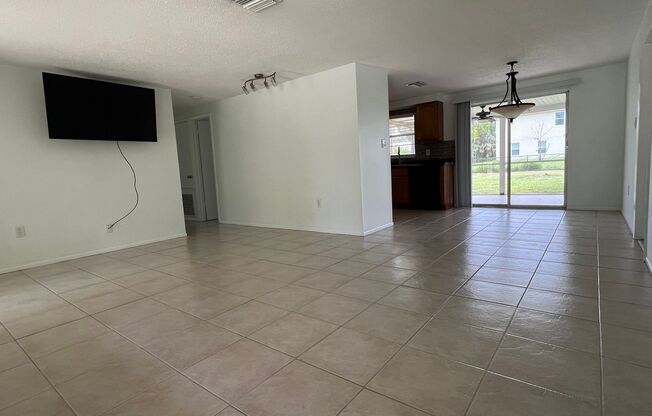 ** Annual ** 2 Bed / 2 Bath ** Single Family Home ** Conveniently Located ** $1,550