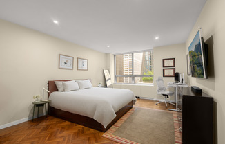15 West 53rd St. 21C