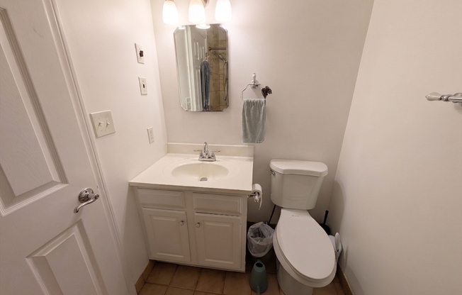 2 beds, 2.5 baths, 1,145 sqft, $3,350, Unit 706