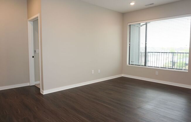 1 bed, 1 bath, 954 sqft, $1,549, Unit 309