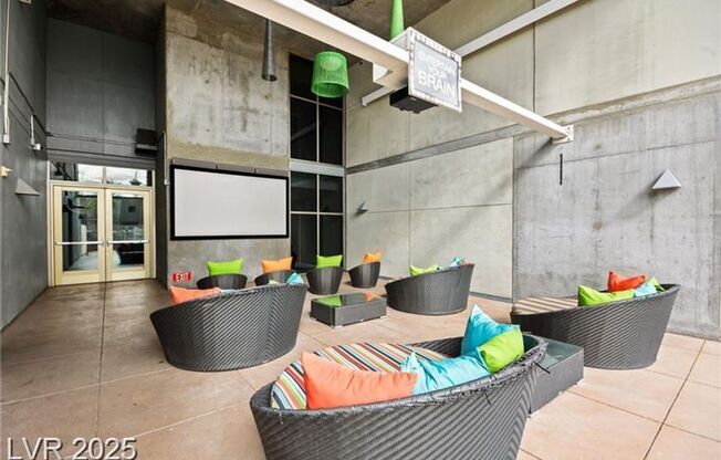 1 bed, 2 baths, $2,977, Unit Juhl Highrise