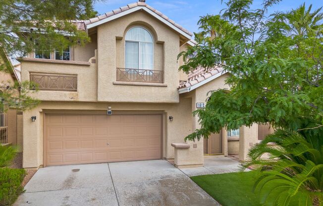 Beautiful 4 Bedroom Home with a Pool in Summerlin!