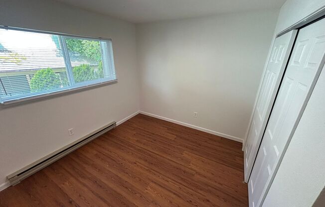 2 beds, 1 bath, 1,000 sqft, $1,295, Unit #7