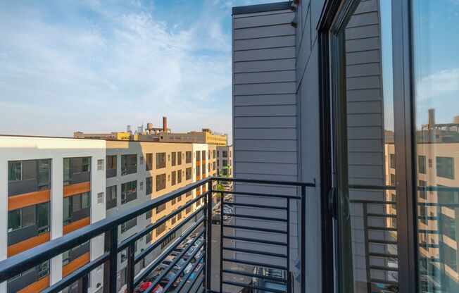 2 beds, 2 baths, 1,100 sqft, $2,050, Unit 402