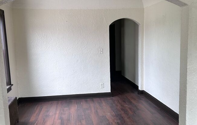 1-Bedroom Apartment on 2nd Floor with Heat Included – $700/Month