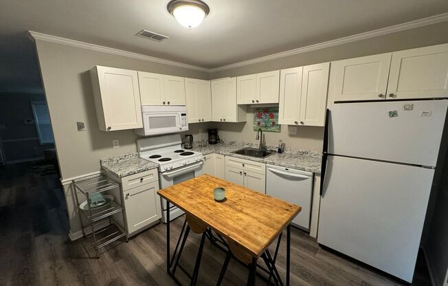 PETS CONDITIONAL + FURNISHED OPTION - Cute Sleepy Hollow Flats-Style Condo!