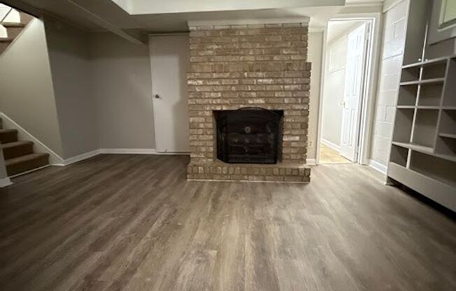 3 Bed / 1.5 Bath with Bonus, Lots of Storage and Garage In Decatur!