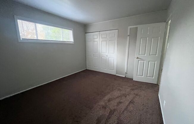 3 beds, 1 bath, $1,125