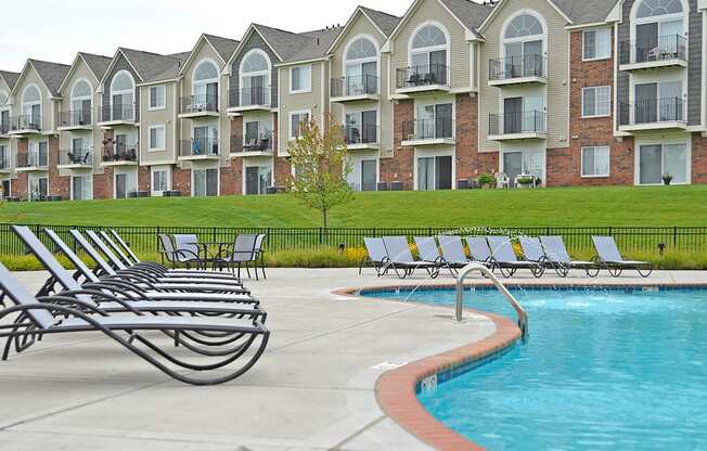 Swimming Pool With Sundeck at LakePointe Apartments, Batavia