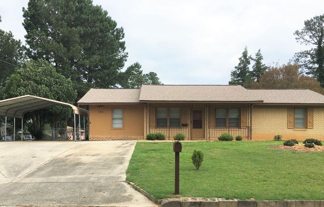 Charming 3 Bedroom, 2 Bath with Sunroom