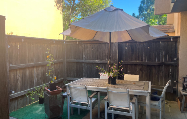2036 ALTA LOMA