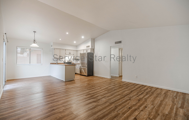 909 W Malibu Dr