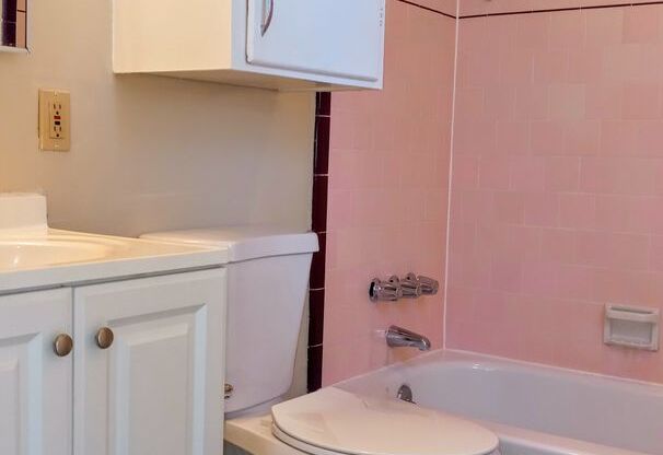 Studio, 1 bath, 350 sqft, $1,695, Unit #4