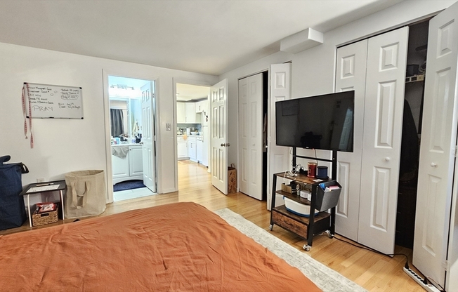 2 beds, 2 baths, 1,098 sqft, $3,100, Unit 416