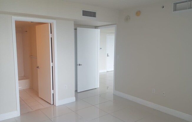 2 beds, 2 baths, $2,800