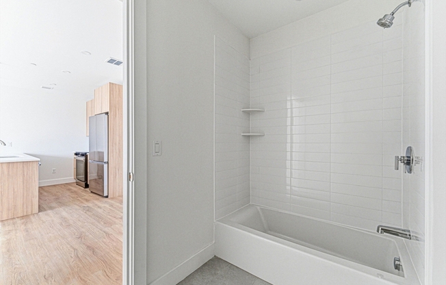 1 bed, 1 bath, 672 sqft, $3,018, Unit 307