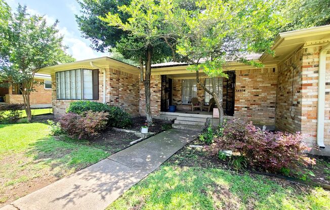 2 Bed, 2 Bath Duplex near White Rock Lake