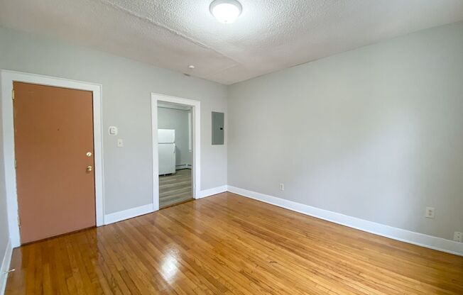 1 bed, 1 bath, $1,230, Unit 3