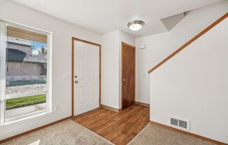 Hilltop Court Apartments