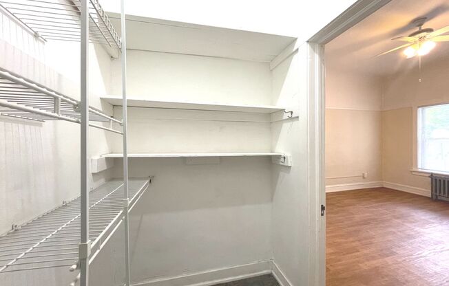 Studio, 1 bath, $850, Unit 1