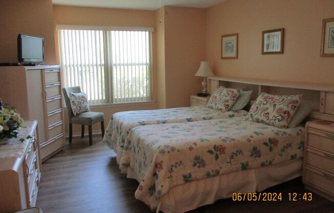 2 beds, 2 baths, $2,000, Unit Unit 66