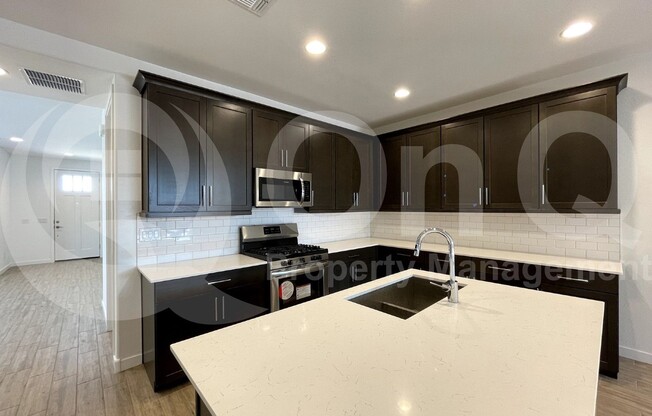5945 N 89 DR