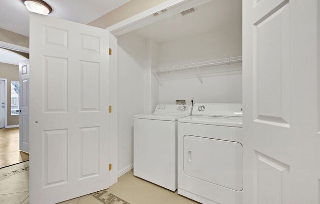 3 beds, 2 baths, $1,800, Unit UNIT 124