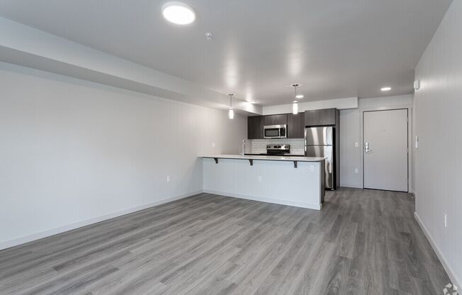 2 beds, 2 baths, 800 sqft, $1,900, Unit A204