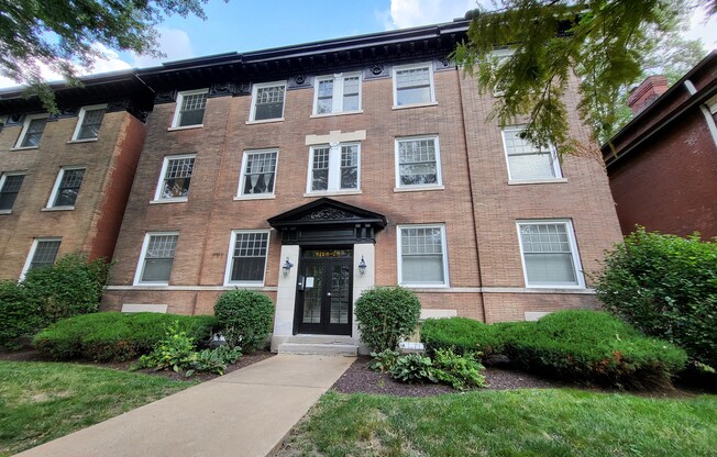 6126 Washington Blvd. 102