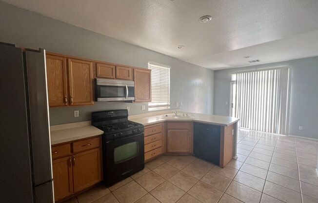 Nice Single-Family House in Silverado Ranch