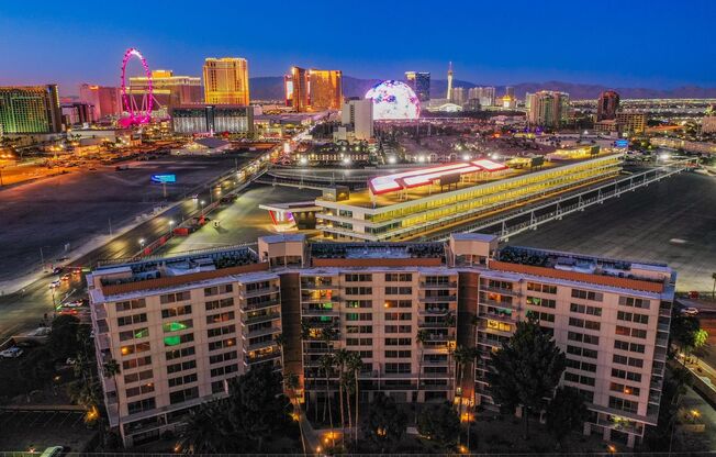 2 beds, 2 baths, $2,799, Unit # 1012