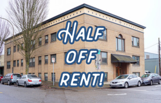 RENT SPECIAL: Just Renovated Top Floor Corner Studio in Hollywood