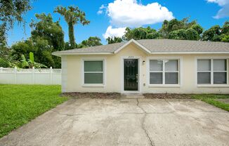 823 DOUGLASS AVE